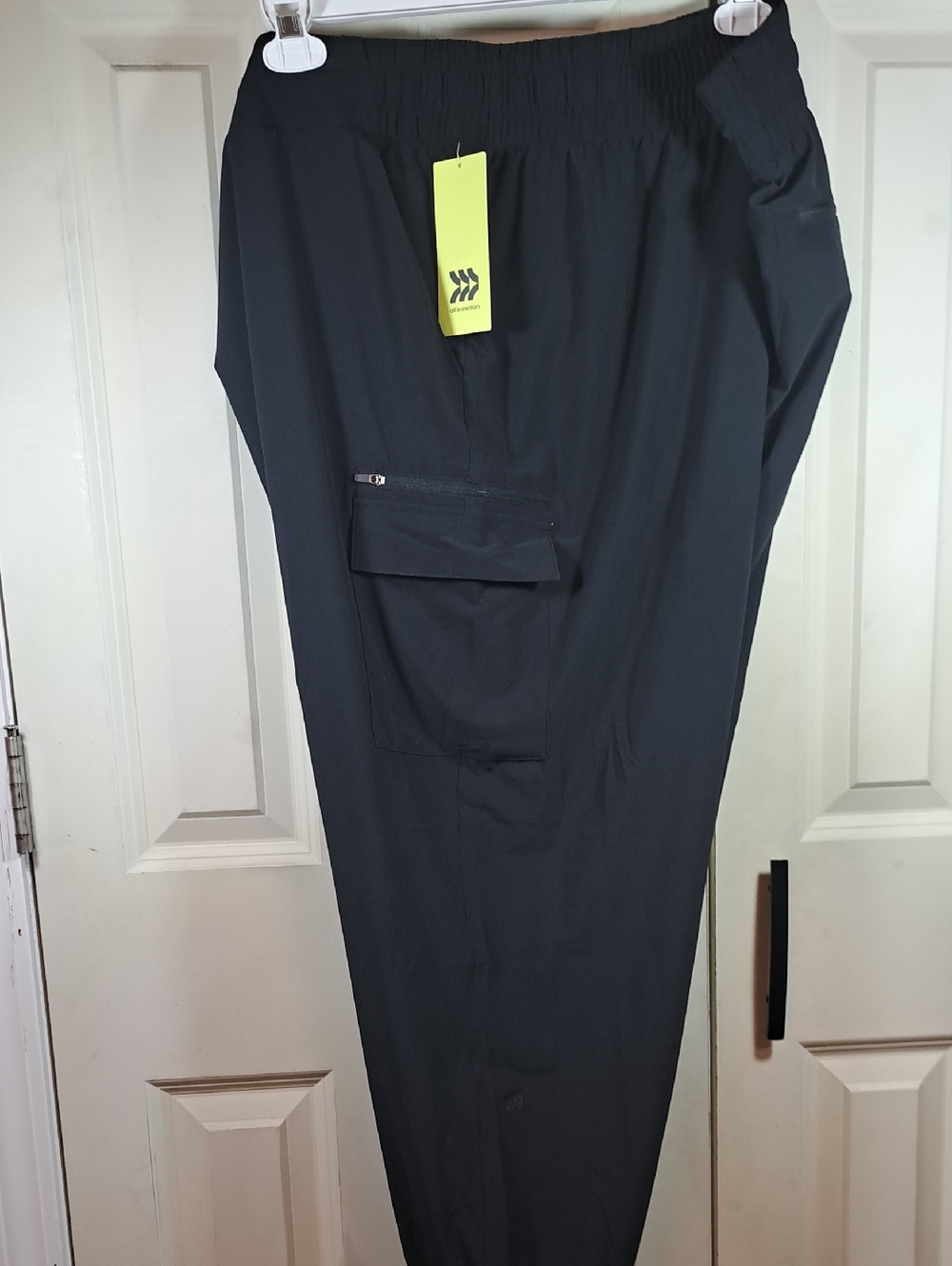 NWT All in motion Black Ankle Cargo Pants